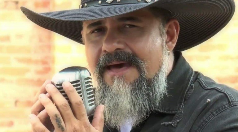 cantor sertanejo donizeti vira caminhoneiro apos impacto da pandemia