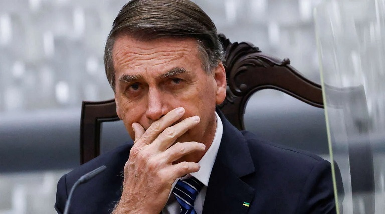 dados de vacinacao de bolsonaro sua filha mauro cid e familia foram forjados