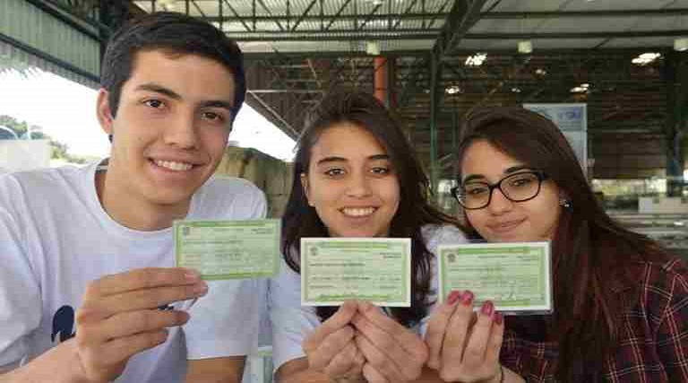 jovens-que-completaram-15-anos-ja-podem-tirar-titulo-de-eleitor-veja-como