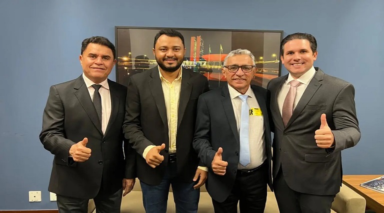 Prefeito de Poço Dantas, vice-prefeito, e oito vereadores vão se filiar ao Republicanos 1 prefeito de poco dantas vice prefeito e oito vereadores vao se filiar ao republicanos