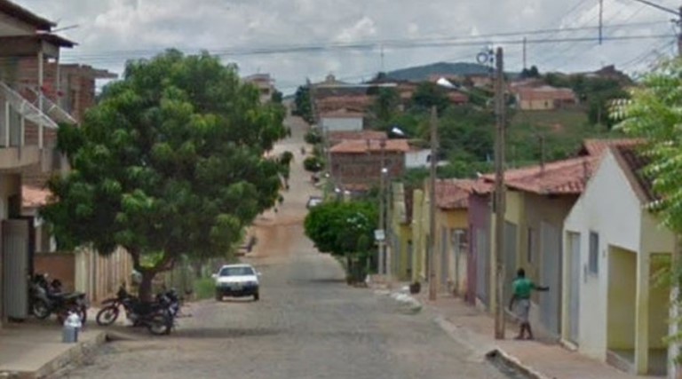 Três homens são vítimas de disparos de arma de fogo em bar no Sertão paraibano 1 tres homens sao vitimas de disparos de arma de fogo em bar no sertao paraibano