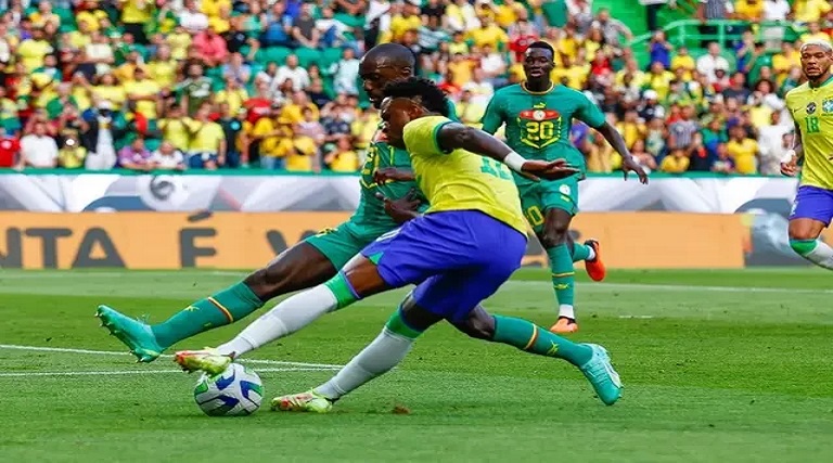 Ancelotti de olho: Brasil toma virada e perde para Senegal por 4 x 2
