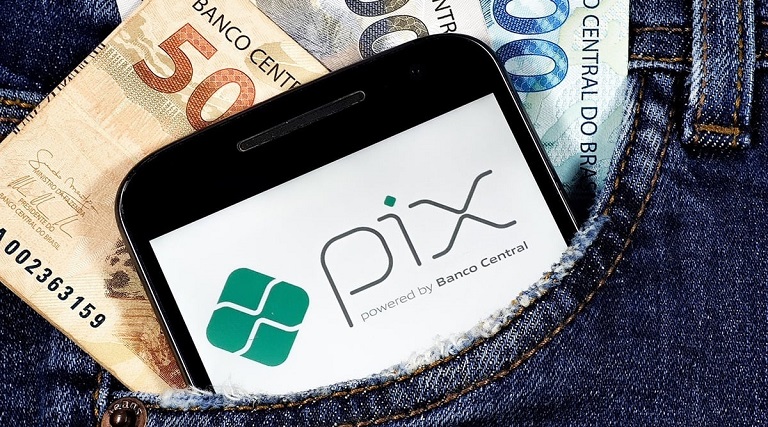 Após repercussão, Caixa suspende cobrança de tarifa do Pix de empresas
