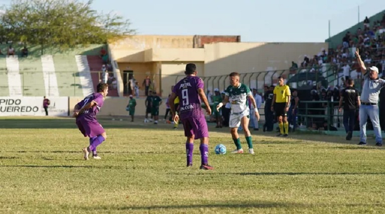 de virada sousa vence falcon e avanca para oitavas de final da serie d