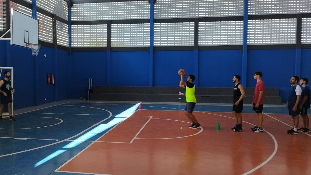 Jovens de Uiraúna-PB apaixonados por basquete buscam apoio para a prática do esporte 5 4