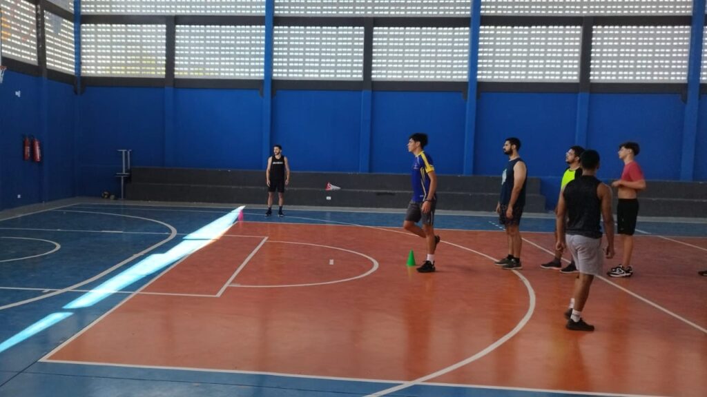 Jovens de Uiraúna-PB apaixonados por basquete buscam apoio para a prática do esporte 7 6