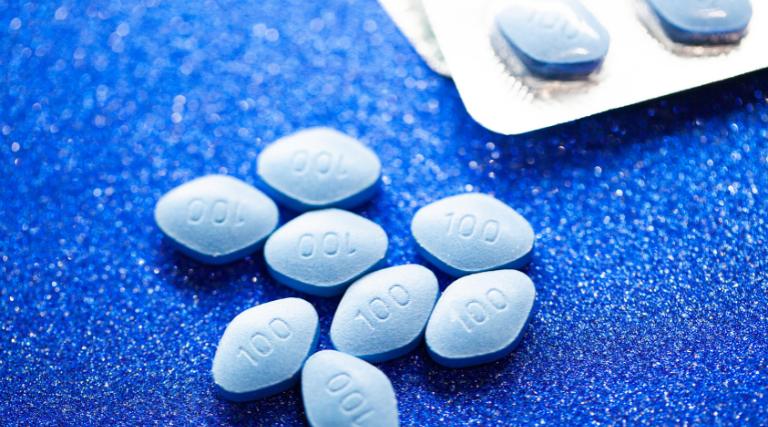 homem-de-32-anos-toma-dose-dobrada-de-viagra-e-fica-cego-de-um-olho