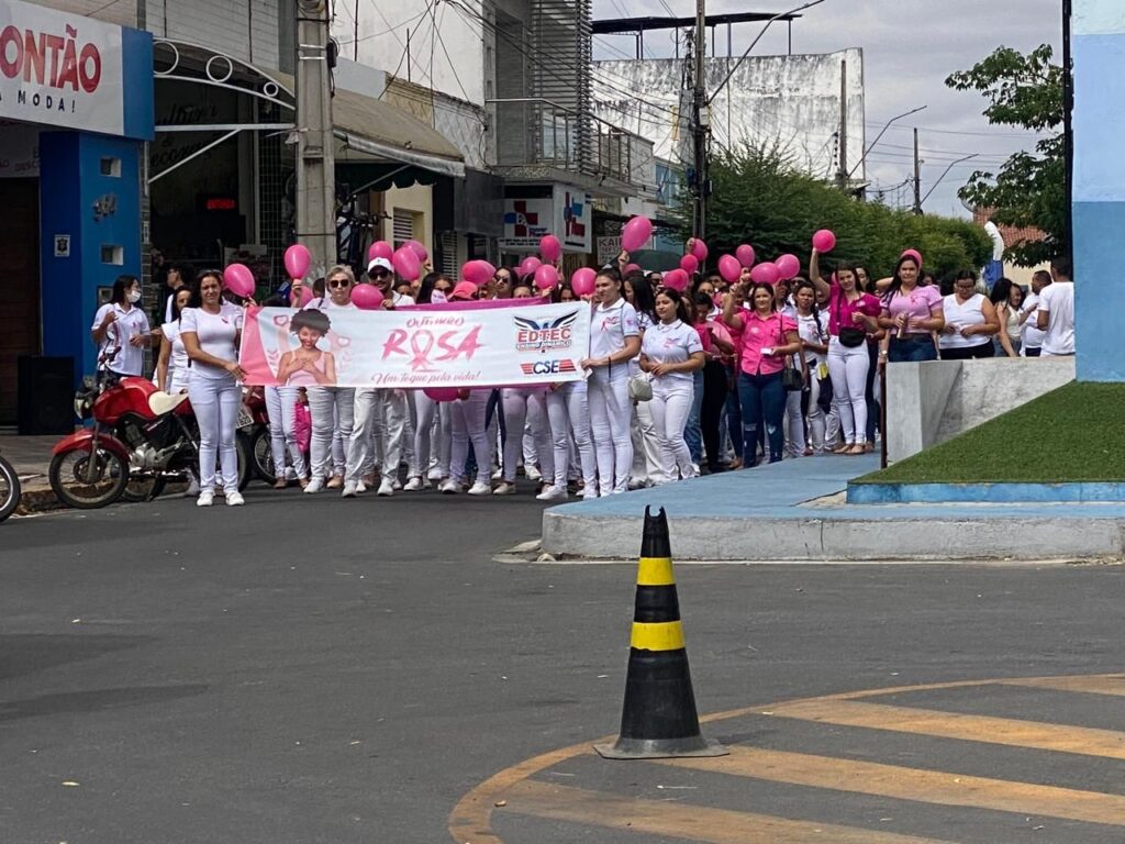 "Outubro Rosa: Um Mês de Conscientização e Esperança na Luta Contra o Câncer de Mama" 3 image 1 compressed