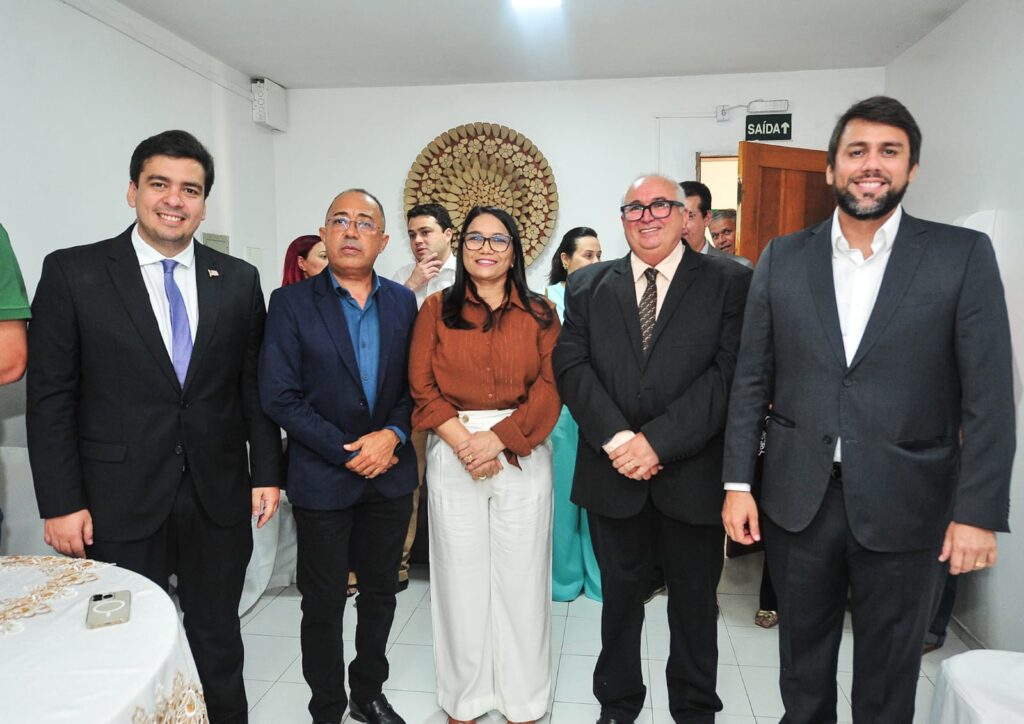 "Emocionante Cerimônia: Ideltonio Moreira recebe o Título de Cidadão Honorário" 2 WhatsApp Image 2023 11 18 at 05.28.52