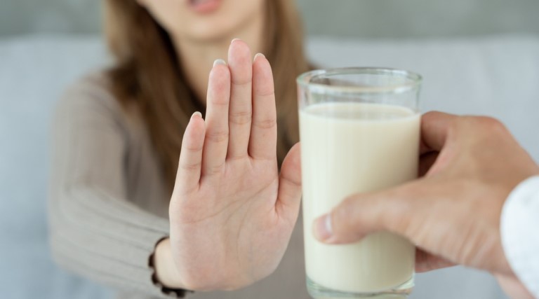 alergia a proteina do leite ou intolerancia a lactose veja diferencas