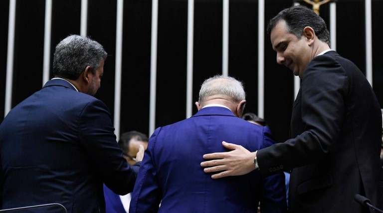 Senado pode votar fim da reeleição para prefeitos, governadores e presidentes; entenda 1 senado pode votar fim da reeleicao para prefeitos governadores e presidentes entenda