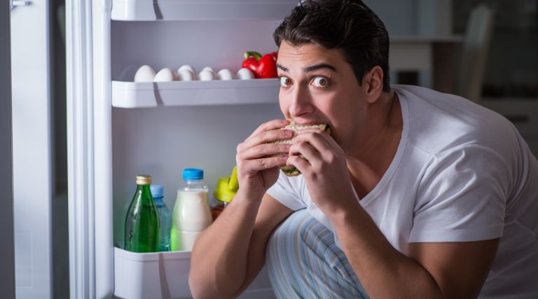 Riscos de comer alimentos tardios