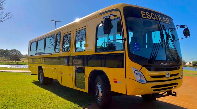 Uiraúna investe em educação com novos ônibus escolares 1 Uiraúna investe em educação com novos ônibus escolares