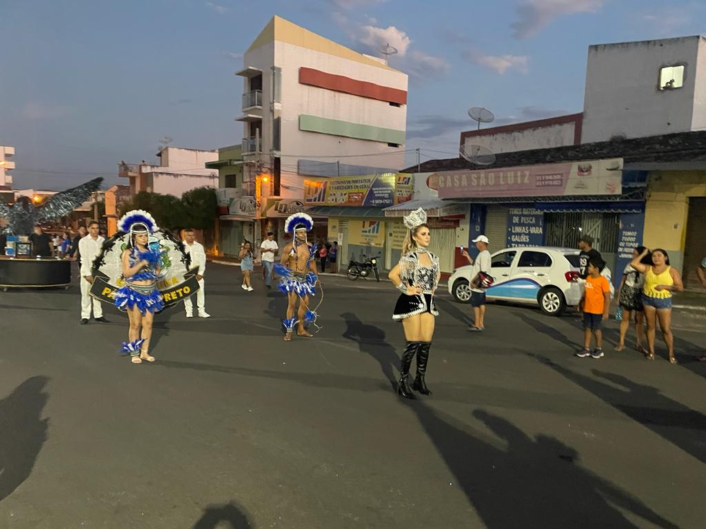 Celebração Cívica: O Desfile que Enaltece a Identidade de Uiraúna 17 WhatsApp Image 2023 12 02 at 19.16.285