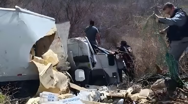 Caminhão de Peixes tomba na Serra do Teixeira 1 Serra do Teixeira