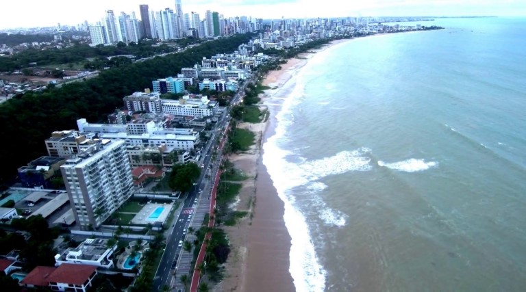 Demolição de barracas na praia cabo branco por decisão federal 1 Demolição de barracas na praia cabo branco por decisão federal