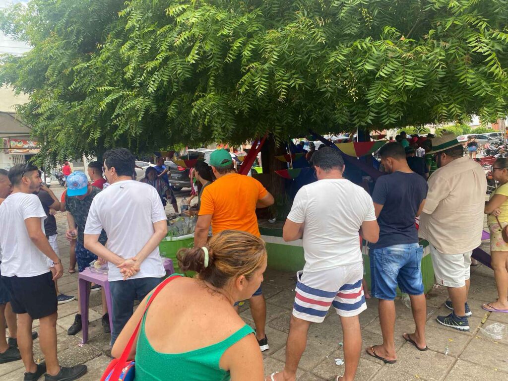 Carnaval em Marizópolis: Festa popular agita a praça da cidade 5 8