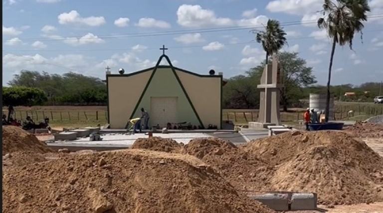 Espedito Filho acompanha obras em diversos pontos da cidade 1 Espedito Filho acompanha obras em diversos pontos da cidade