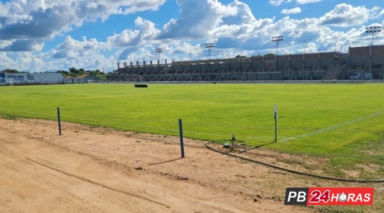 Prefeitura de Uiraúna anuncia licitação para construção da arquibancada do estádio municipal