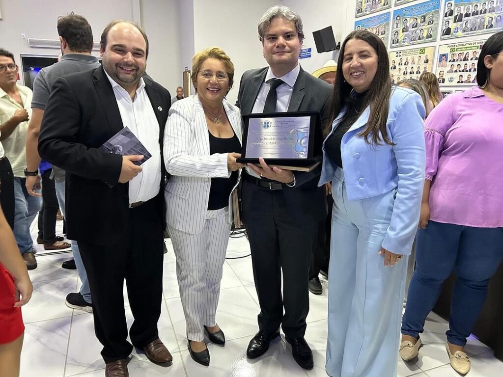 Sessão solene em Uiraúna celebra novos cidadãos honorários 2 Snapinsta.app 438060056 18065961646518068 1491675198922111542 n 1080