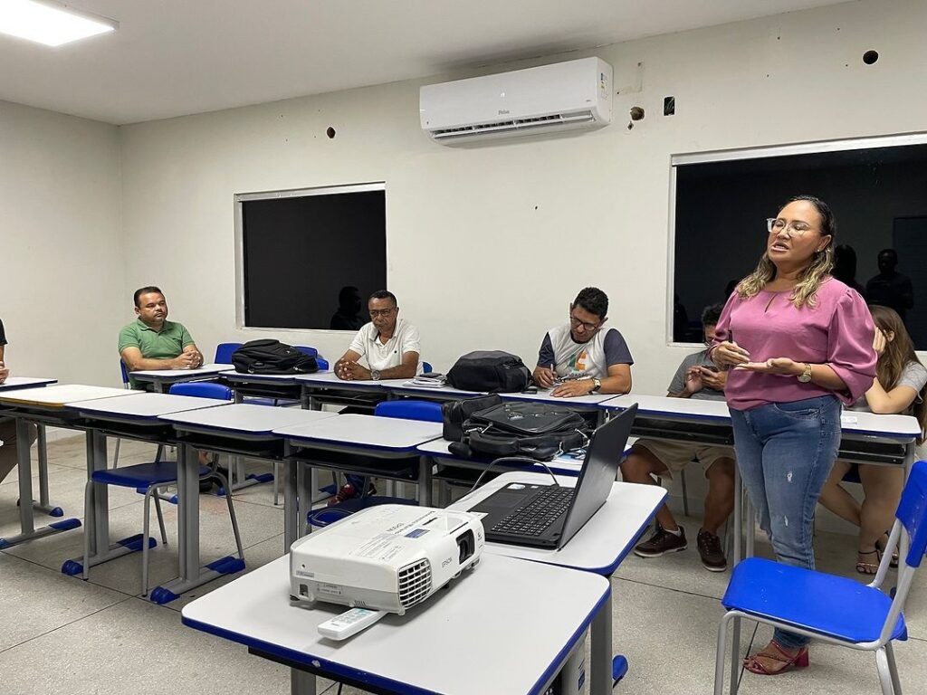 Reunião sobre recursos da PNAB em Uiraúna 5 4