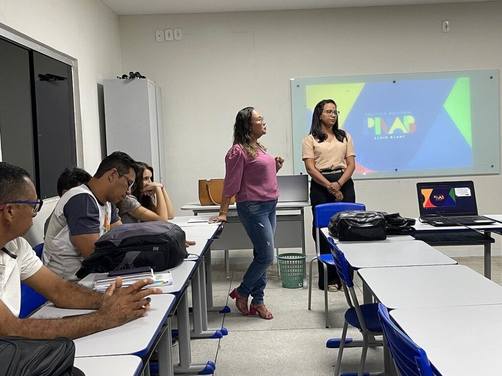 Reunião sobre recursos da PNAB em Uiraúna 8 7