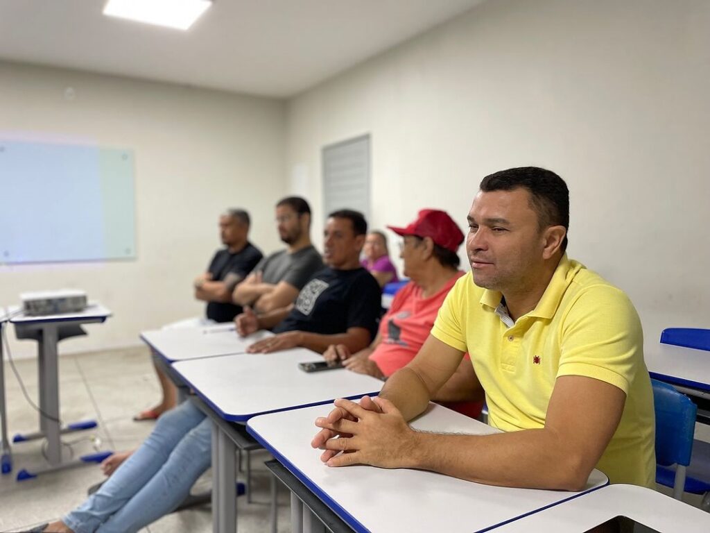 Reunião sobre recursos da PNAB em Uiraúna 9 8