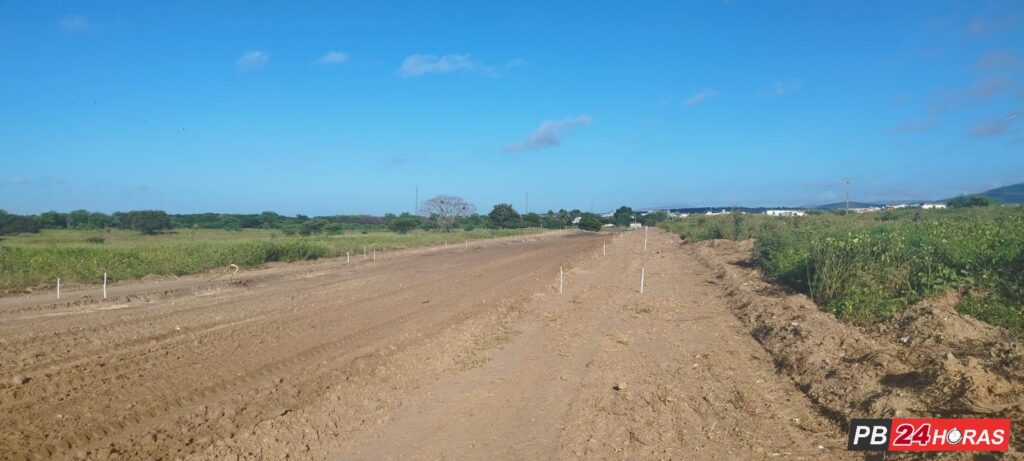 Fotos: Início da obra de pavimentação da PB 387 que liga Uiraúna a Vieirópolis 9 WhatsApp Image 2024 05 22 at 08.17.51 1