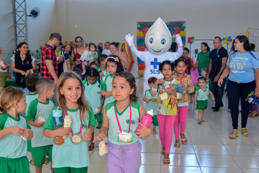 Zé Gotinha visita campanha de vacinação em Poço Dantas 11 WhatsApp Image 2024 06 11 at 11.39.39 1