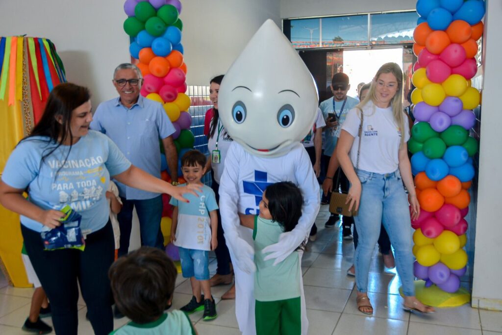 Zé Gotinha visita campanha de vacinação em Poço Dantas 13 WhatsApp Image 2024 06 11 at 11.39.41 1