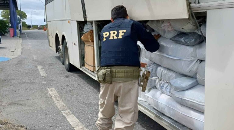 Vídeo: PRF apreende 300 mil peças sem nota fiscal
