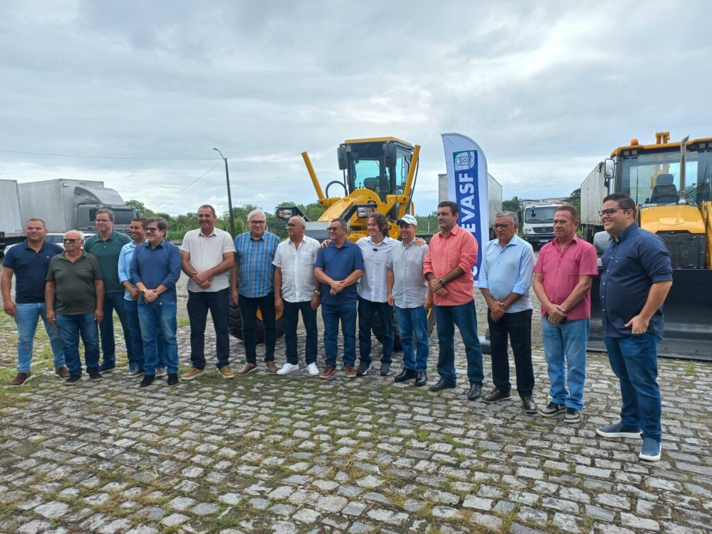 Município de Poço Dantas recebe um novo trator 2 WhatsApp Image 2024 07 04 at 17.46.50