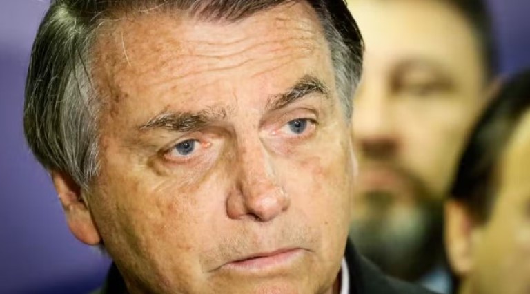 Bolsonaro é hospitalizado em São Paulo após mal-estar 1 Bolsonaro e hospitalizado em Sao Paulo apos mal estar