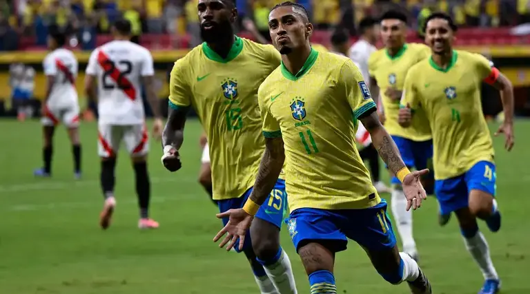 Brasil goleia Peru por 4 a 0 nas Eliminatórias da Copa