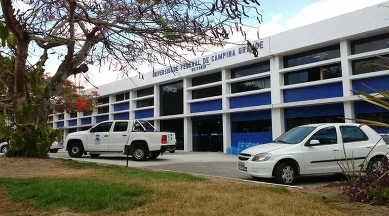 UFCG abre concurso com 151 vagas e salários de até R$ 5,5 mil 1 UFCG abre concurso com 151 vagas e salarios de ate R 55 mil