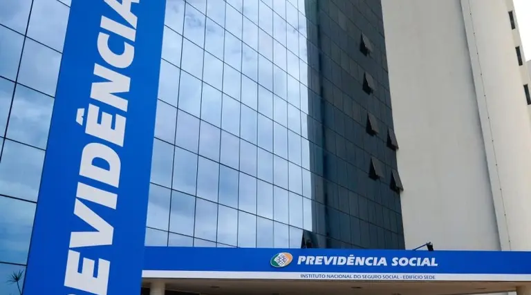 INSS anuncia calendário de pagamentos para 2025: Veja as Datas!