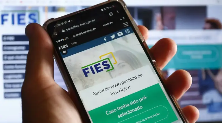 FIES 2025: MEC anuncia mais de 112 mil vagas para financiamento estudantil