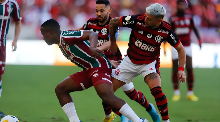Futebol na TV: Onde assistir aos jogos desta quarta-feira (12) e horários das partidas