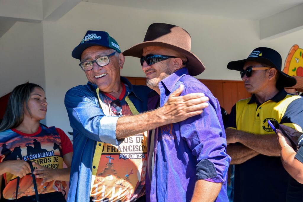 Fotos: 6ª Cavalgada Tropeiros de São Francisco em Poço Dantas celebra tradição tropeira 17 WhatsApp Image 2025 04 27 at 21.40.32 3