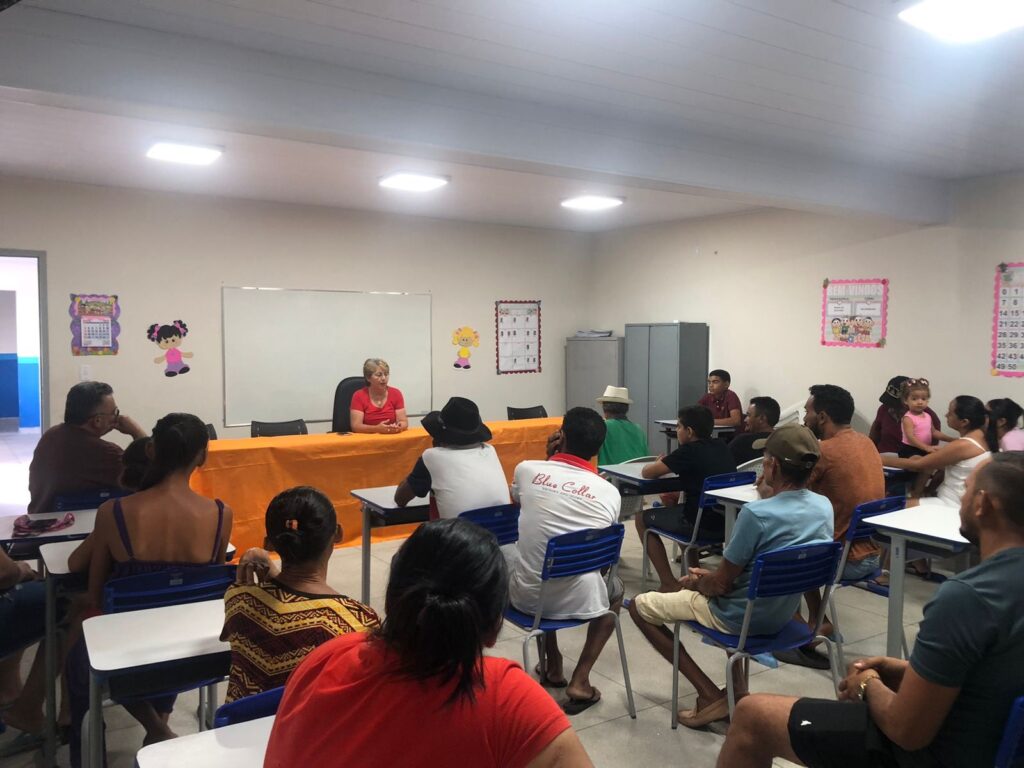 Prefeita Leninha Romão ouve moradores rurais em Uiraúna 4 3