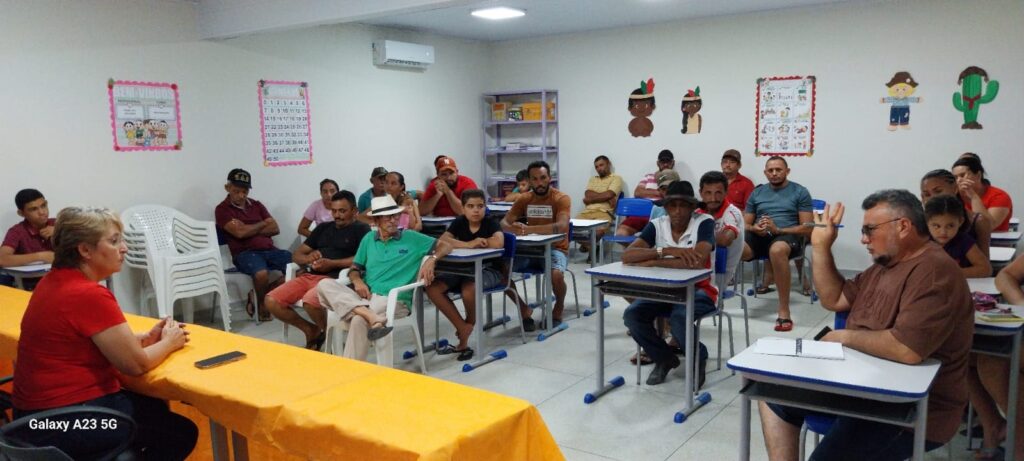 Prefeita Leninha Romão ouve moradores rurais em Uiraúna 6 5