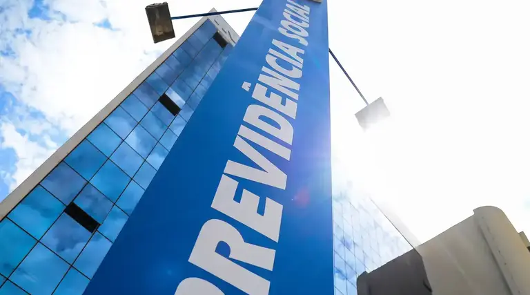 INSS comeca a devolver descontos indevidos a aposentados