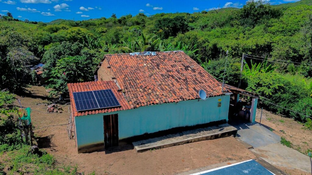 Fotos: Poço Dantas leva energia solar a famílias 37 WhatsApp Image 2025 05 30 at 12.20.20 1