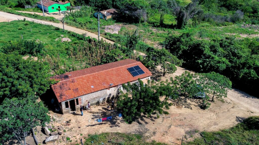 Fotos: Poço Dantas leva energia solar a famílias 47 WhatsApp Image 2025 05 30 at 12.20.22
