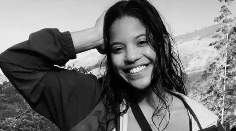 Autópsia revela causa da morte de Juliana Marins em vulcão 1 Autopsia revela causa da morte de Juliana Marins em vulcao