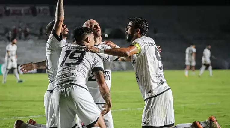 Botafogo-PB perde em casa e perto do Z-4 da série C 1 Botafogo-PB perde em casa e perto do Z-4 da série C