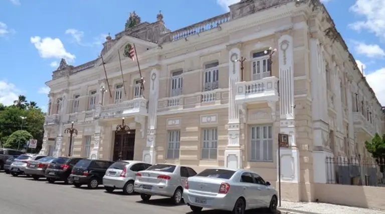 Governo da PB anuncia "feriadão" para servidores em junho 1 Governo da PB anuncia feriadao para servidores em junho