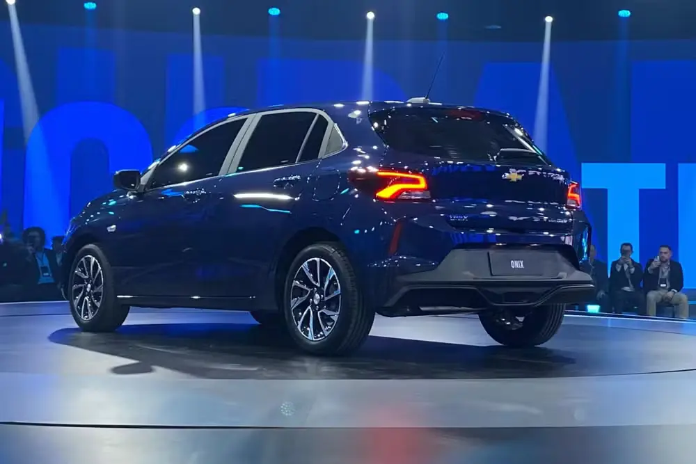 Novos Chevrolet Onix e Tracker: Mais tecnologia e garantia 3 2