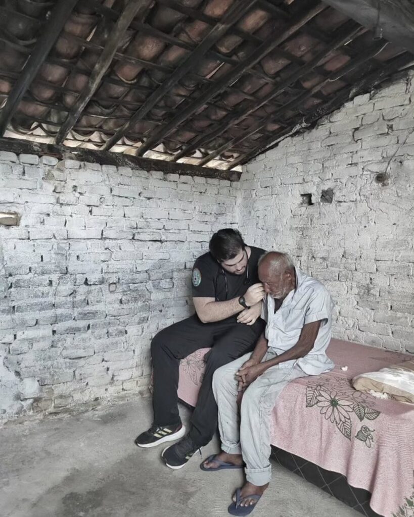 Atendimento humanizado: Idosas agradecem médico com ovos em Alagoas 3 3