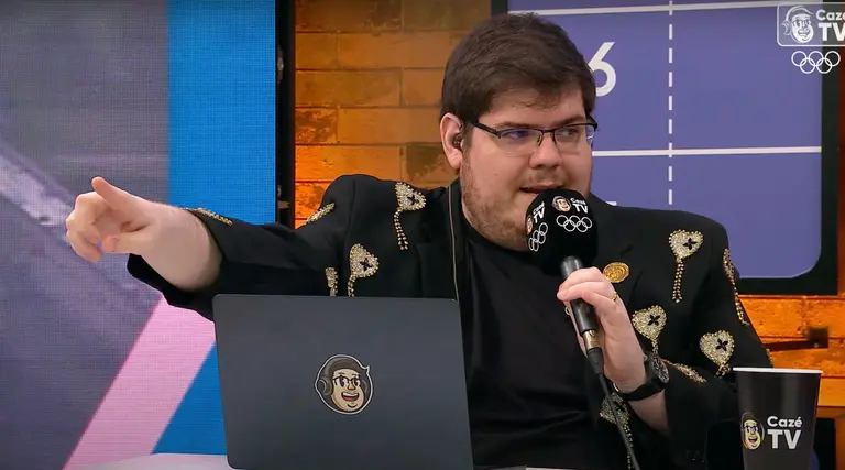 CazéTV gera polêmica com piada sobre Bolsonaro 1 CazeTV gera polemica com piada sobre Bolsonaro